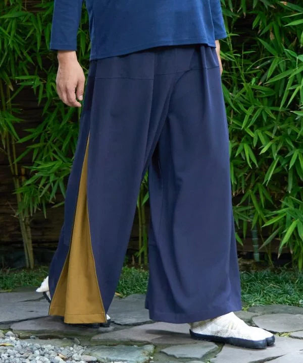Men's Pants with Elastic CuffsKAKURE-IRO Bi-color Hakama Style Pants