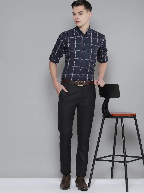 Men's Muscle Fit T-Shirts for a Body-Hugging FitMen Navy Blue Smart Slim Fit Checked Formal Shirt