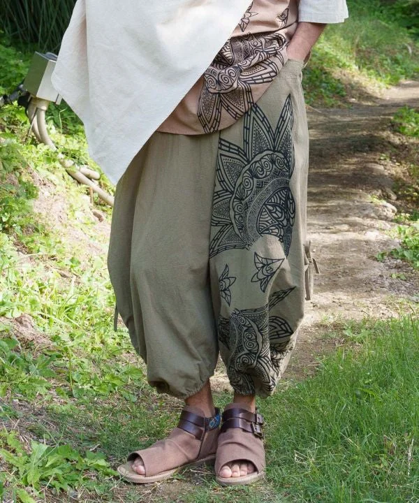 KHAKI
