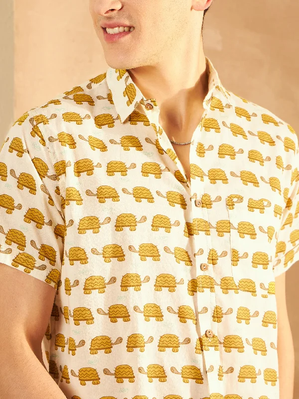 Men's Wingtip-Collar Shirts for a Classic TouchBlock Printed Cotton Shirt