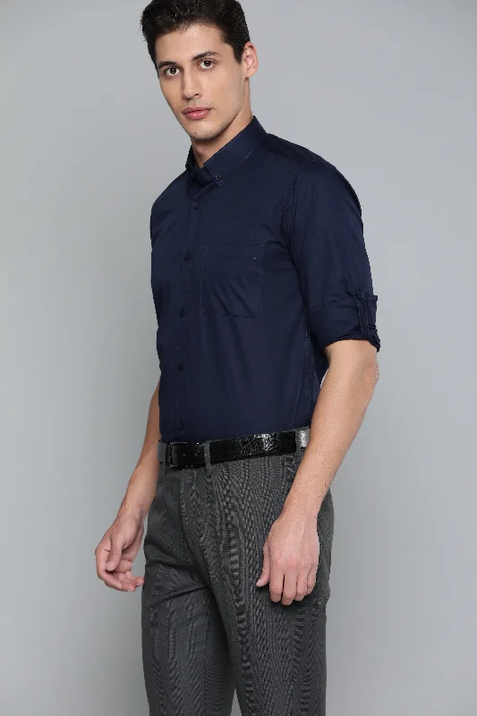 Men's Vintage T-Shirts for a Retro VibeMen Navy Blue Smart Slim Fit Bio-Engineered Quick-Dry Odour-Free Formal Shirt