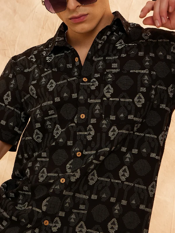 Men's Pocket T-Shirts for Added FunctionalityDENNISON Men Geometric Printed Black Casual Shirt
