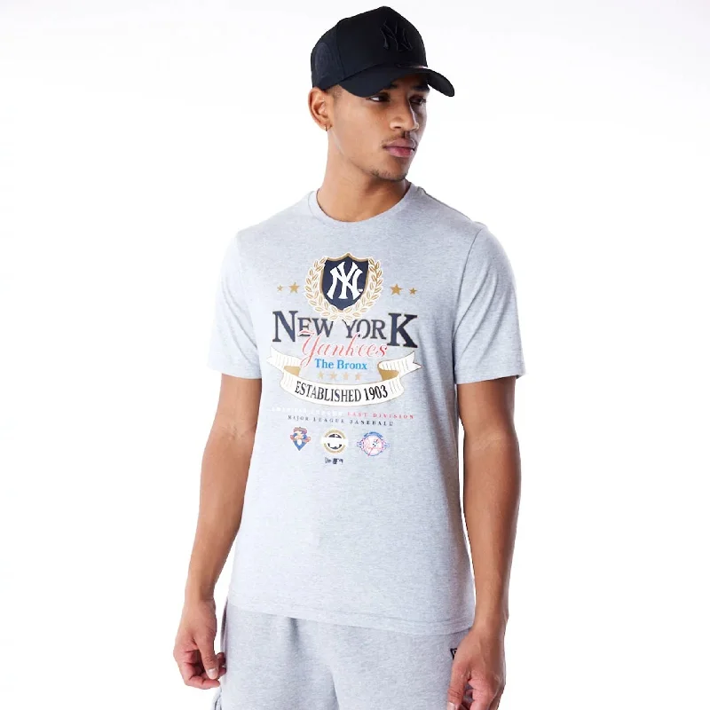 Men's Shirts with Surplice HemlinesNew York Yankees MLB Badge Graphic Grey T-Shirt
