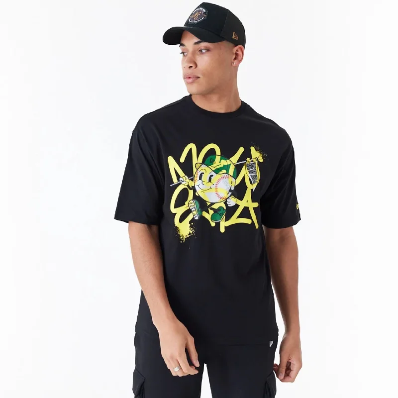 Men's Shirts with Embellished HemlinesNew Era Spray Graphic Black Oversized T-Shirt