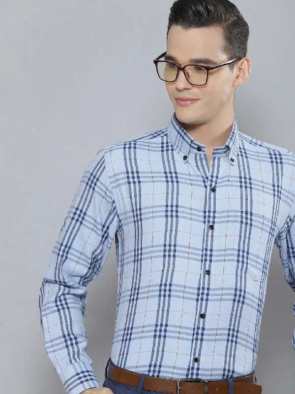 Men's V-Neck T-Shirts for a Flattering ShapeMen Smart Tartan Checked Cotton Formal Shirt