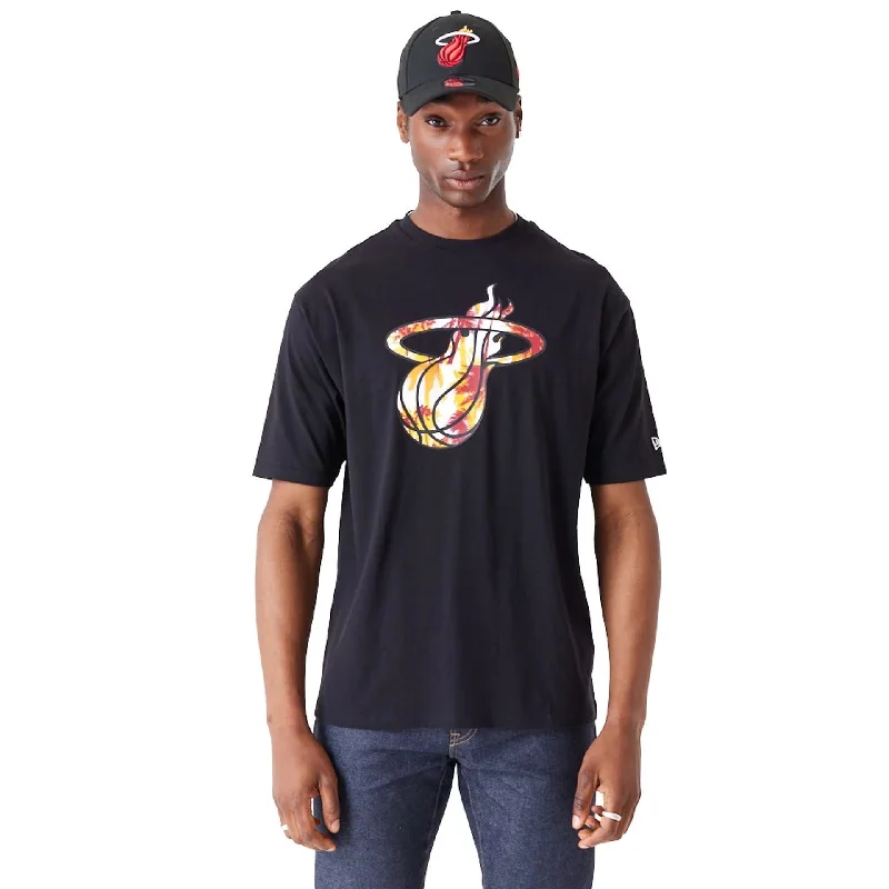 Men's Short-Sleeved ShirtsMiami Heat NBA Large Infill Black Oversized T-Shirt