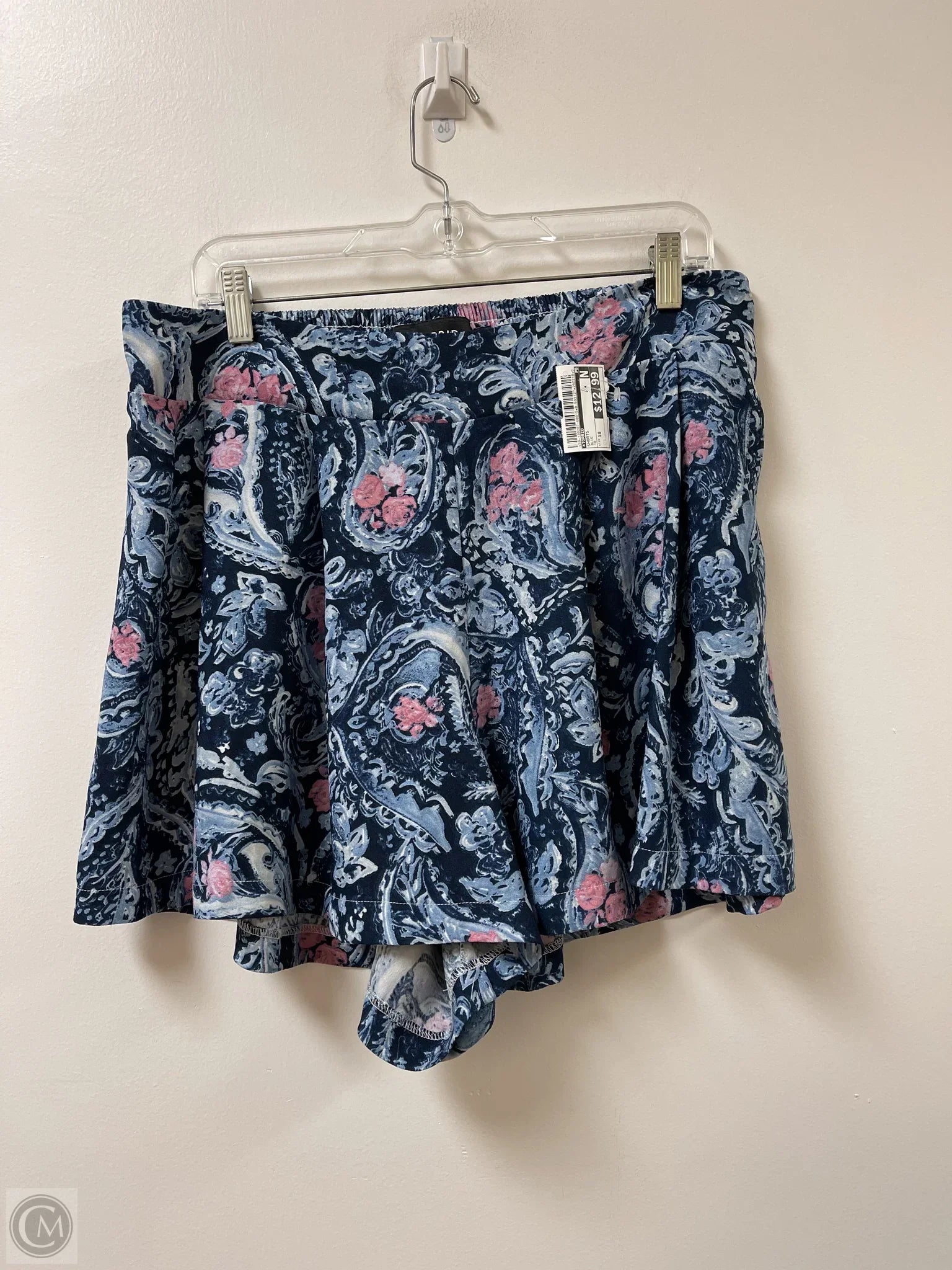 Men's Pants with Button-CuffsShorts By Torrid In Blue, Size: 18