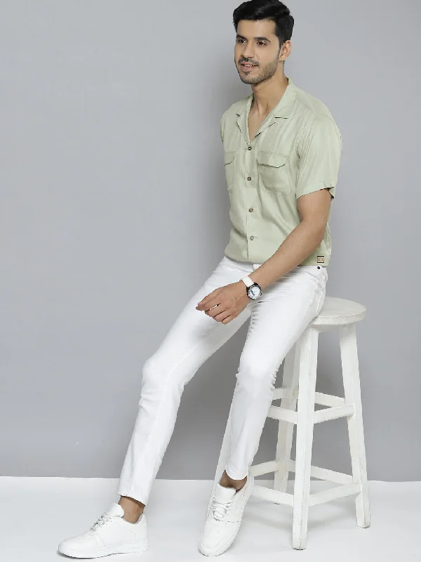 Men's Vintage T-Shirts for a Retro VibeMen Olive Green Solid Smart Casual Shirt
