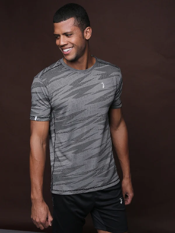 Men's Shirts with Appliqué DetailsCampus Sutra Men Graphic Design Stylish Activewear & Sports T-Shirts