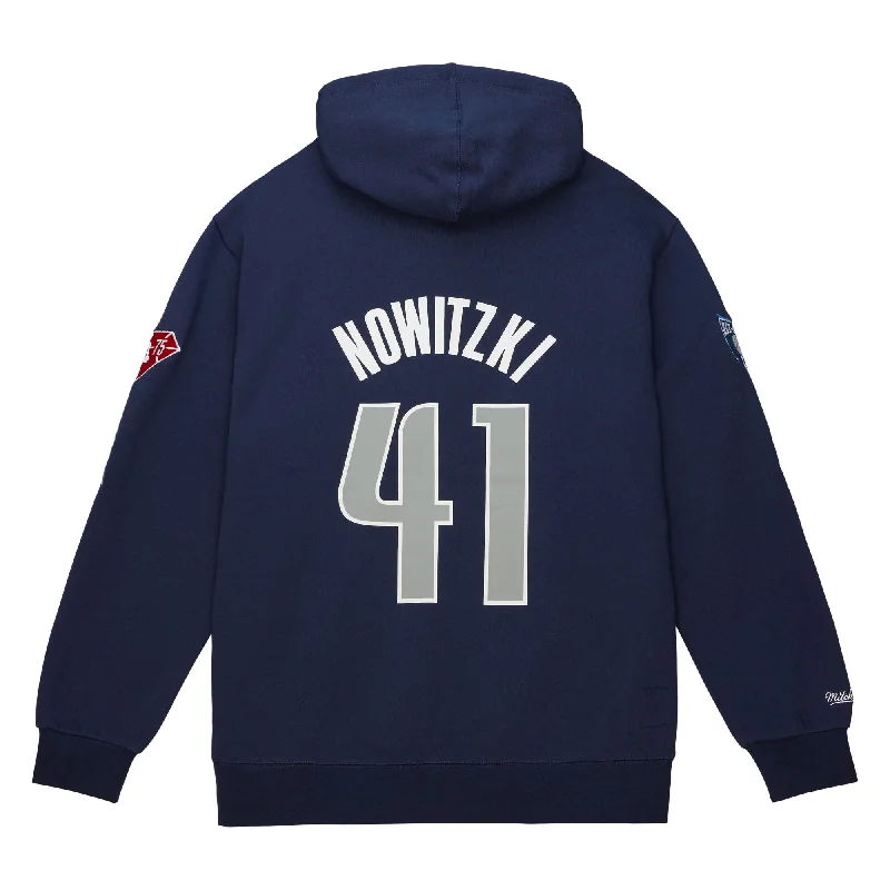 DALLAS MAVERICKS MITCHELL & NESS 2023 DIRK NOWITZKI HALL OF FAME FLEECE HOODIE