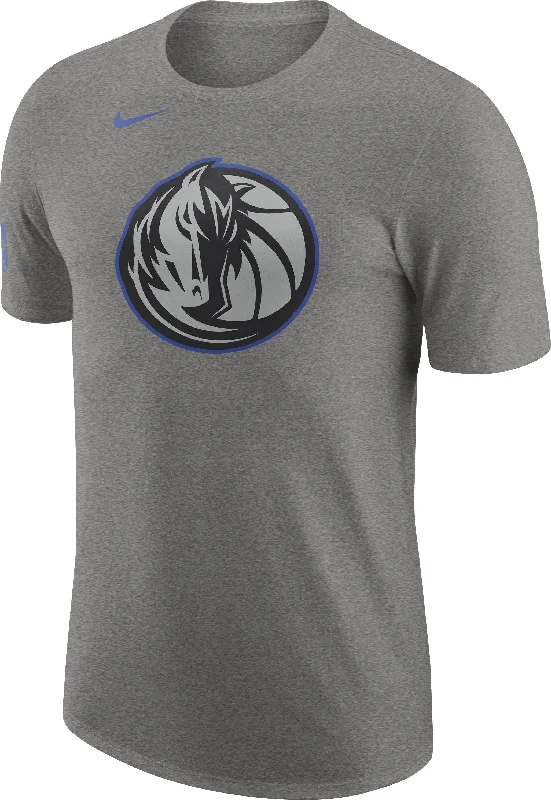 DALLAS MAVERICKS NIKE CITY EDITION 2023-24 GREY LOGO TEE