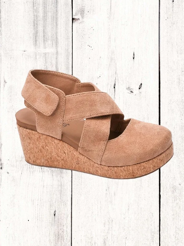 6 / Camel Faux Suede